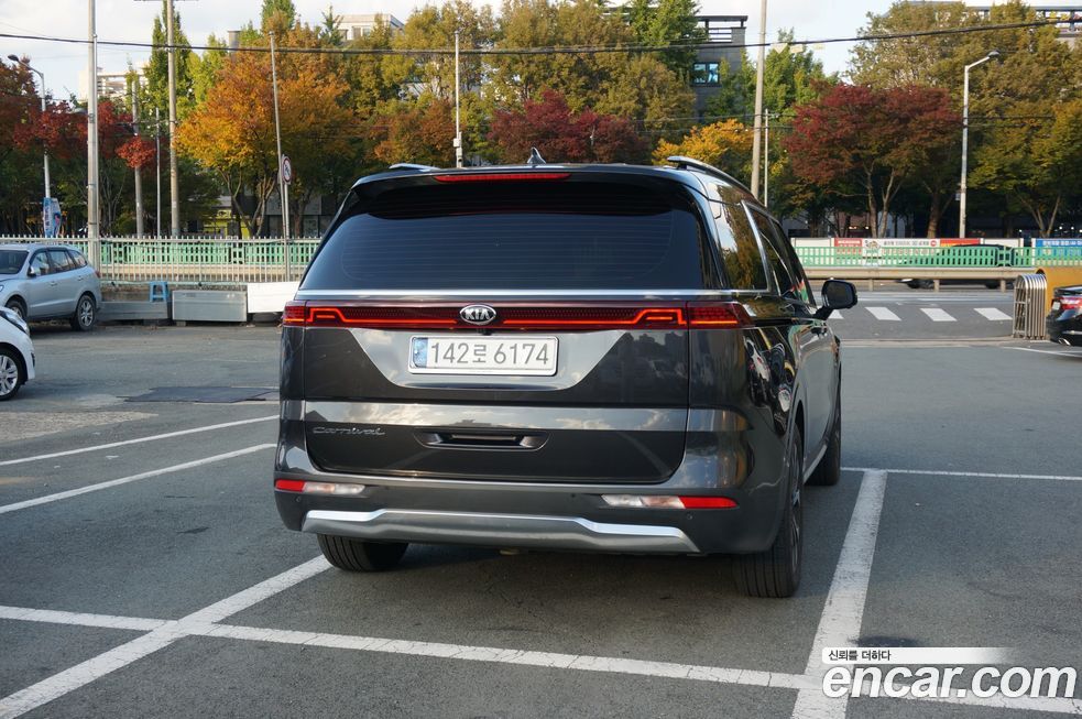 Kia Canival 2021