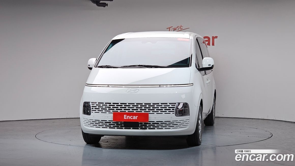 Hyundai Staria 2025