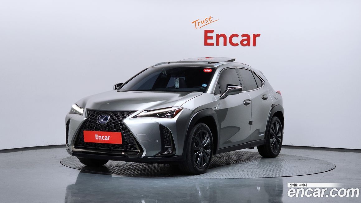 Lexus UX 2021
