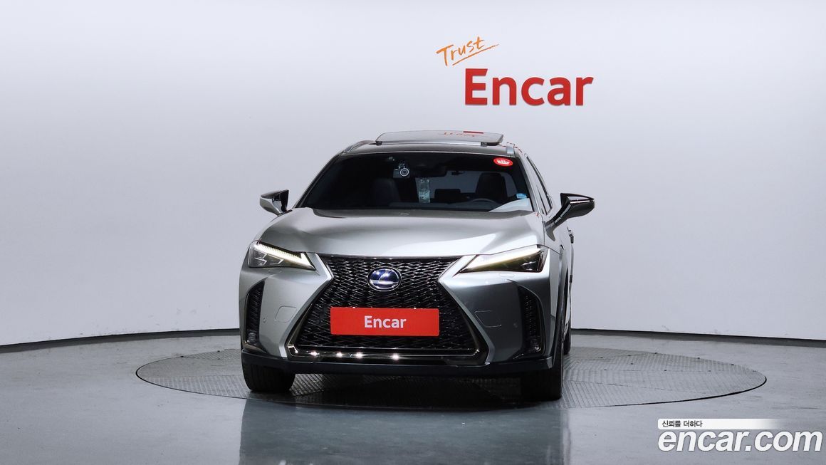 Lexus UX 2021