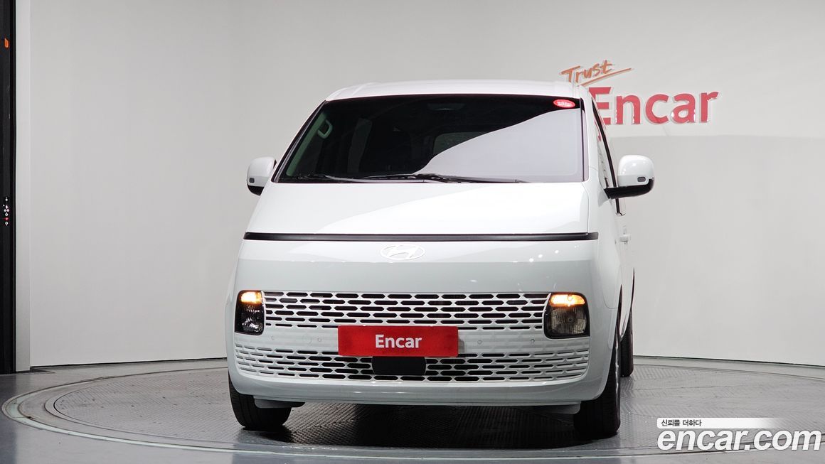 Hyundai Staria 2025