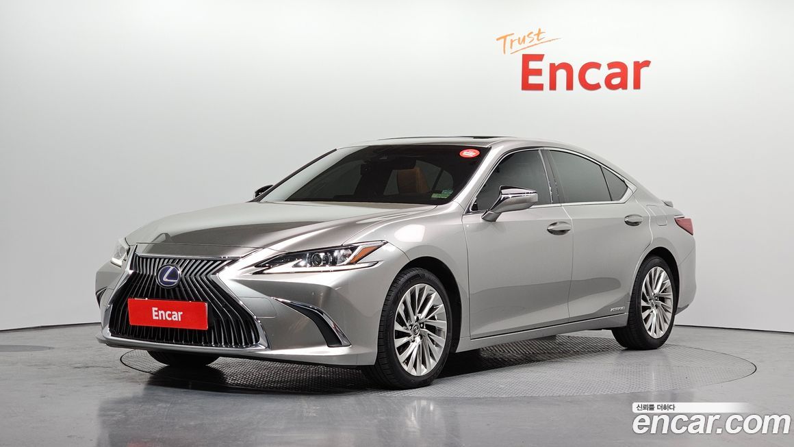 Lexus ES 2019