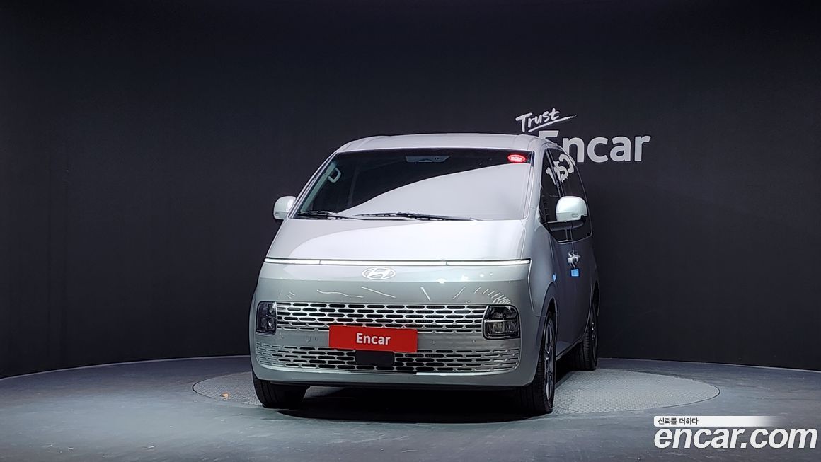 Hyundai Staria 2025