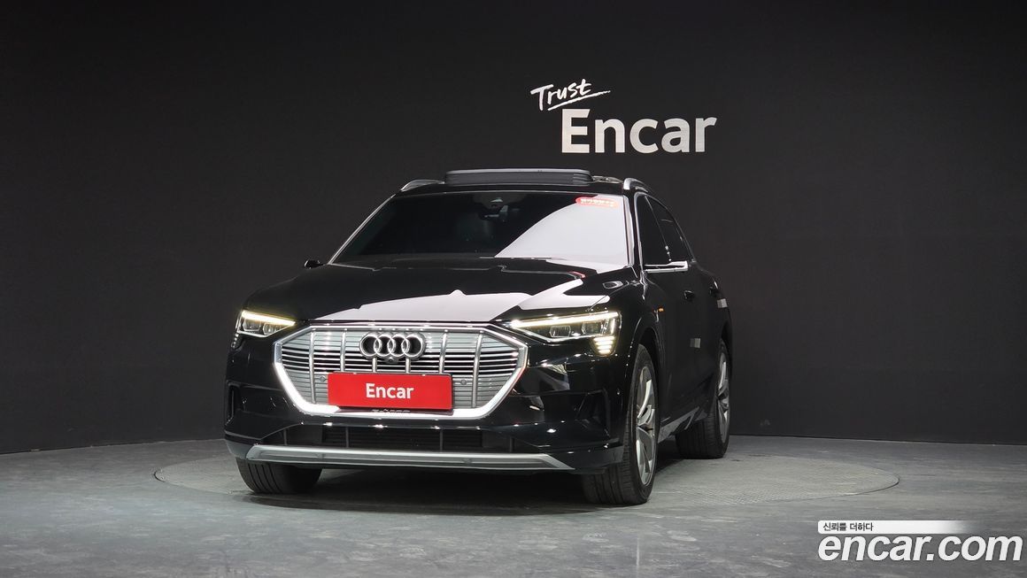 Audi e-tron 2022