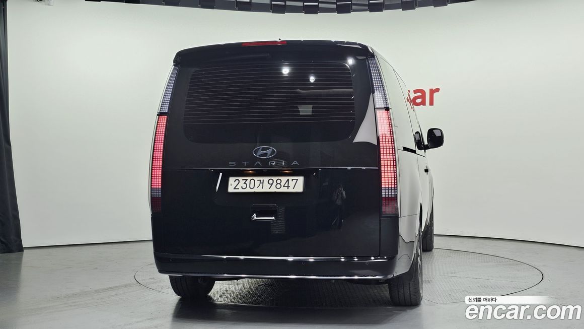 Hyundai Staria 2025