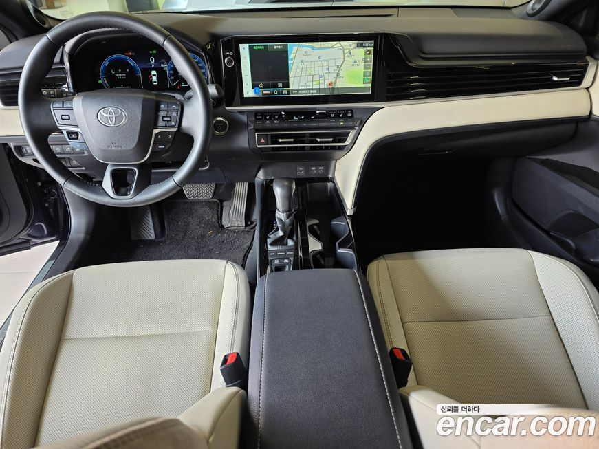 Toyota Camry 2025