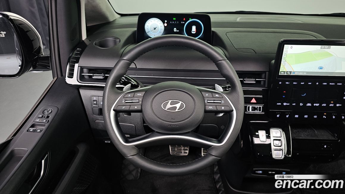 Hyundai Staria 2025