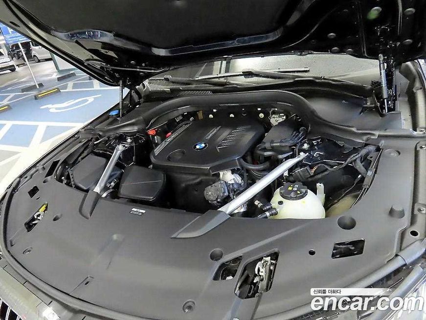 BMW Gran Turismo 2023