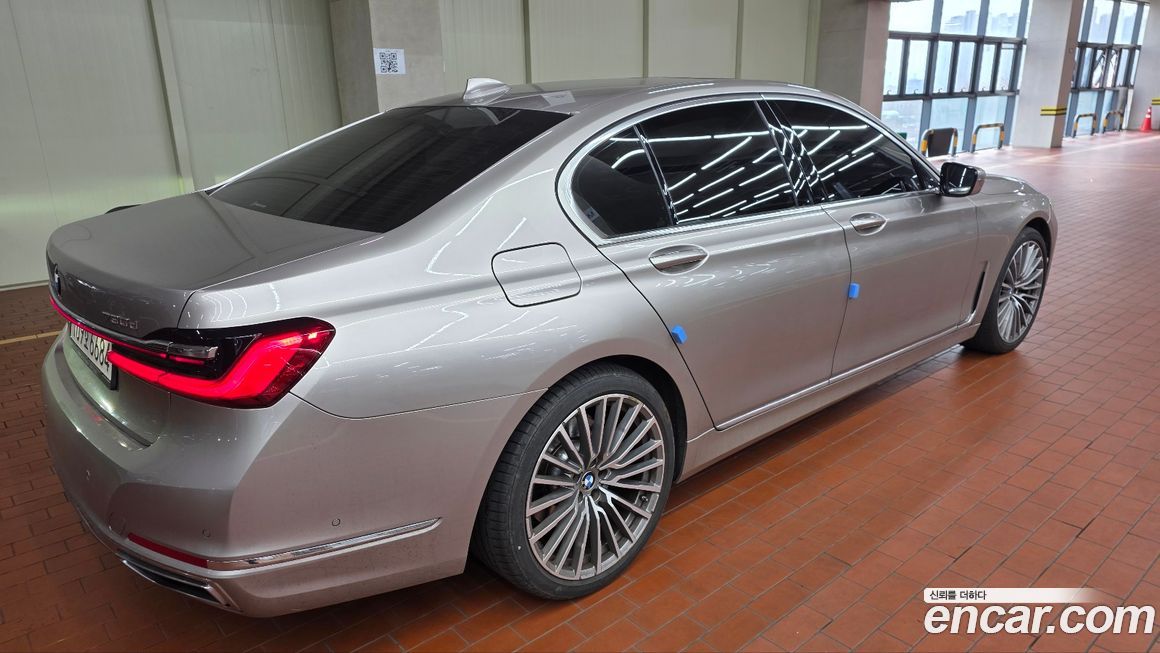 BMW 7-Series 2021