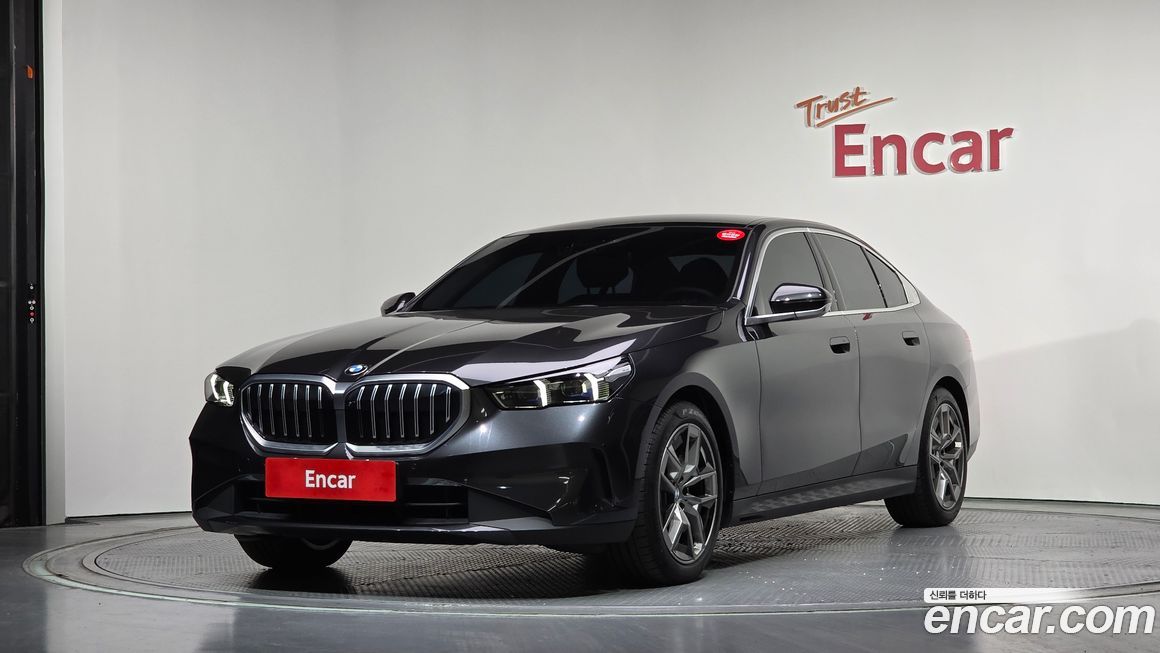 BMW 5-Series 2025