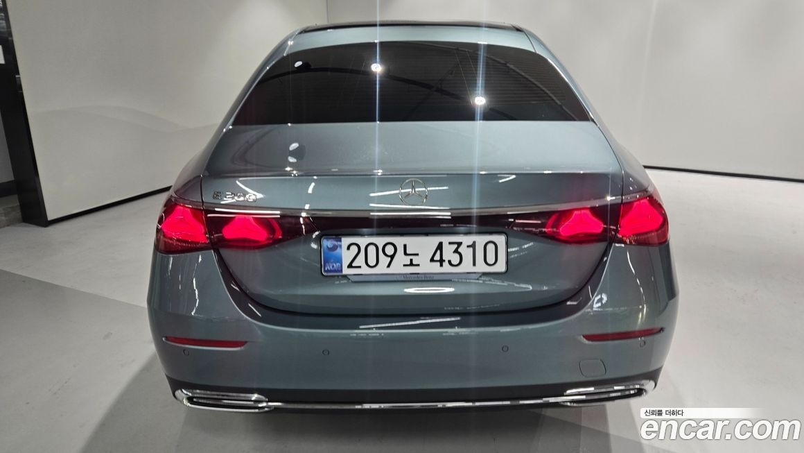 Mercedes-Benz E-Class 2025