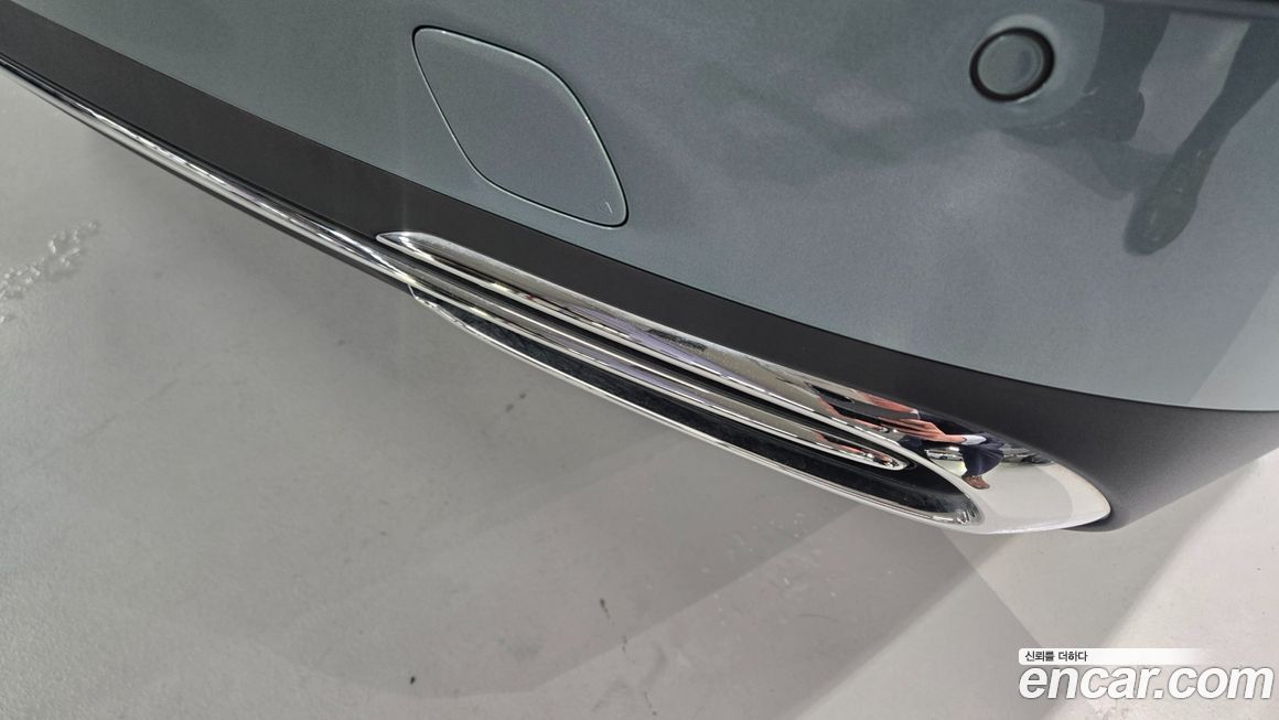 Mercedes-Benz E-Class 2025