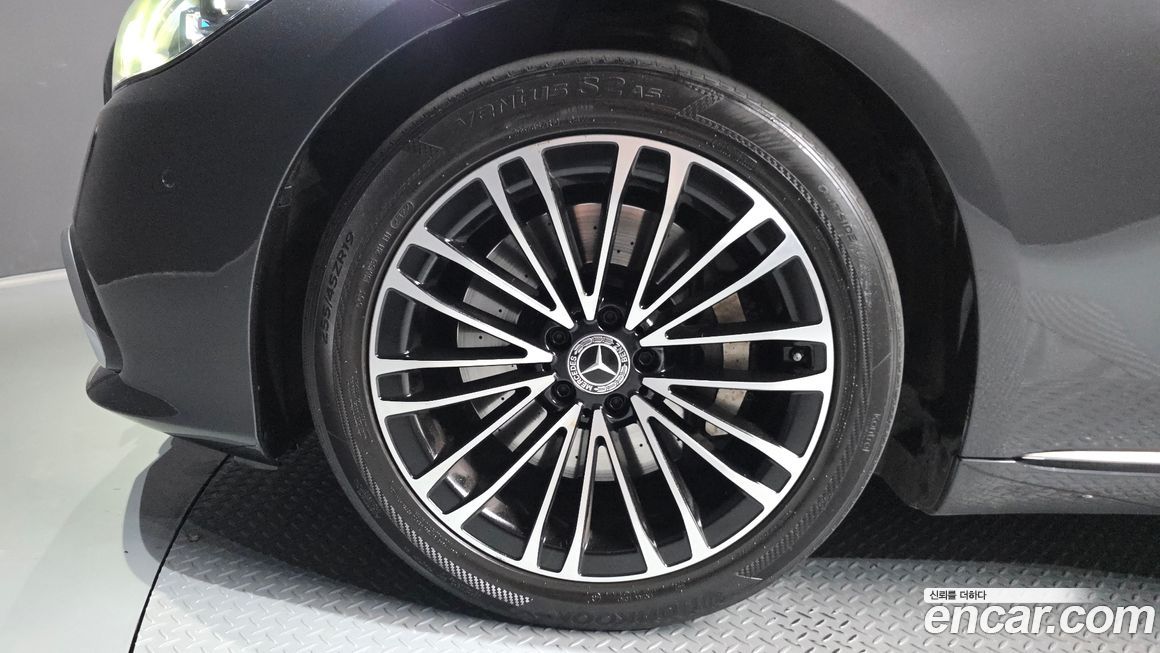 Mercedes-Benz S-Class 2022