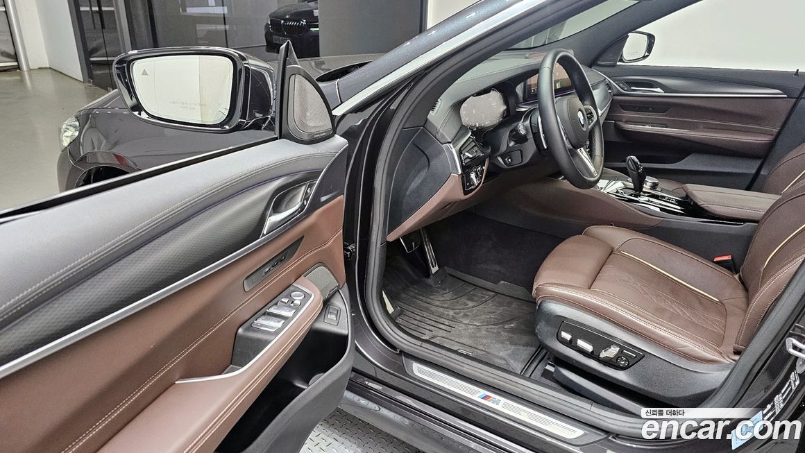 BMW Gran Turismo 2024