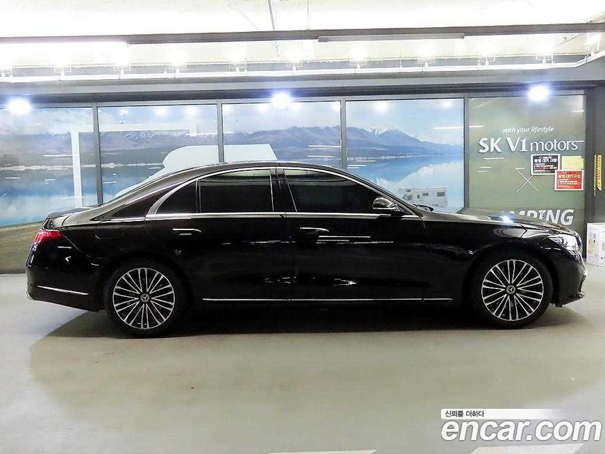 Mercedes-Benz S-Class 2021