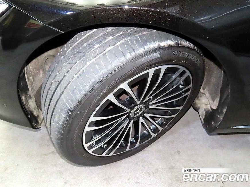 Mercedes-Benz S-Class 2021