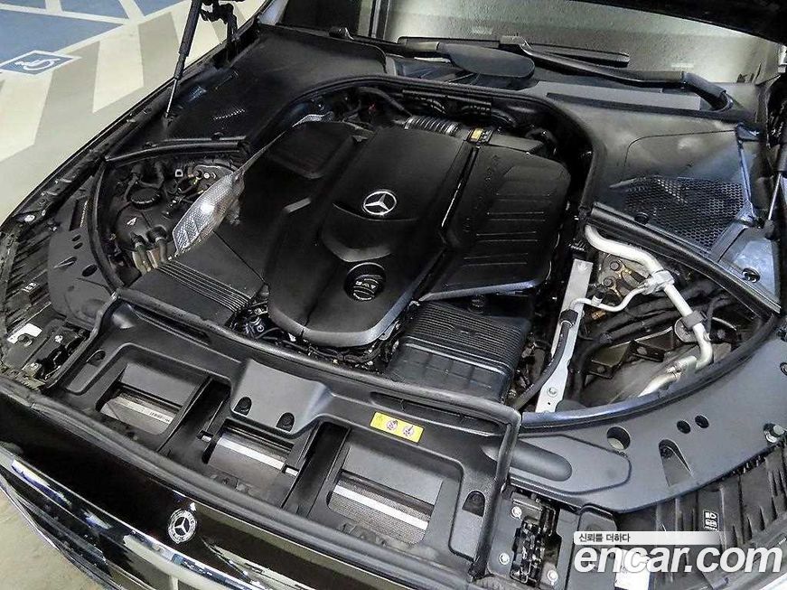 Mercedes-Benz S-Class 2021