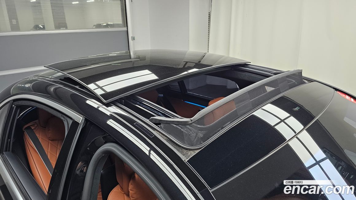 Mercedes-Benz S-Class 2021