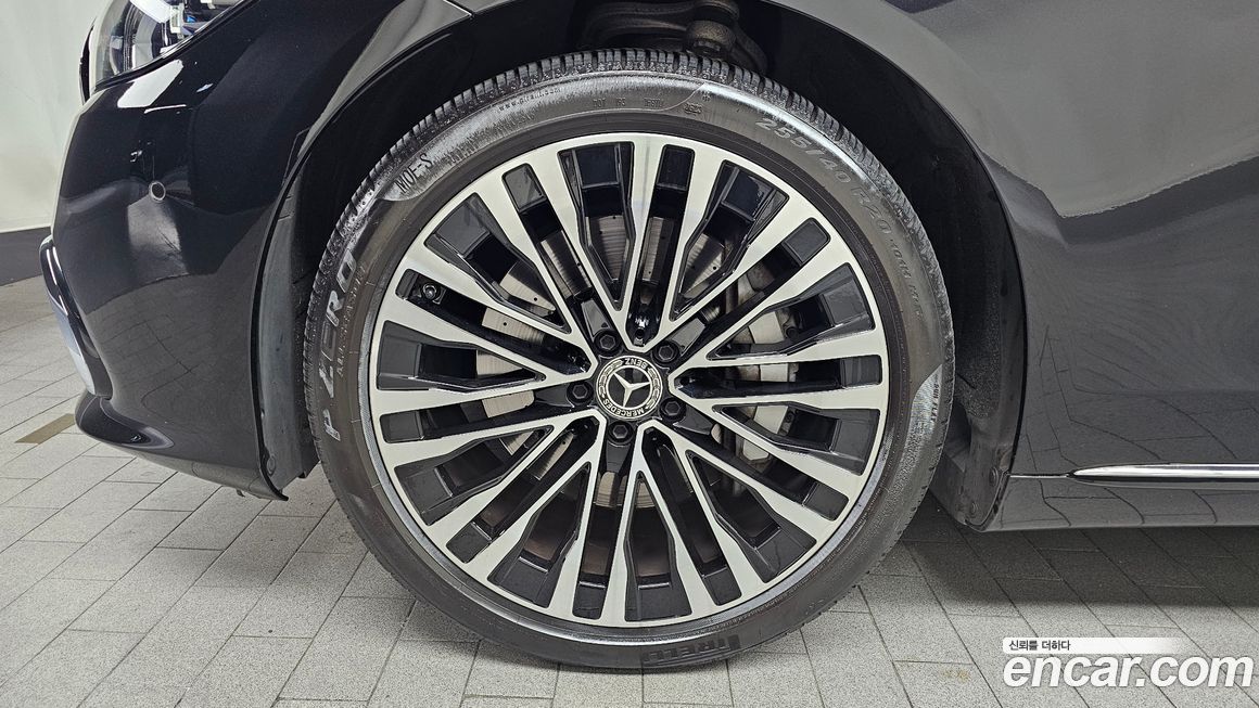 Mercedes-Benz S-Class 2021