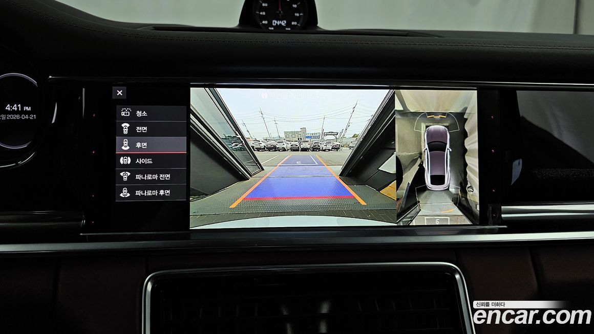 Porsche Panamera 2021