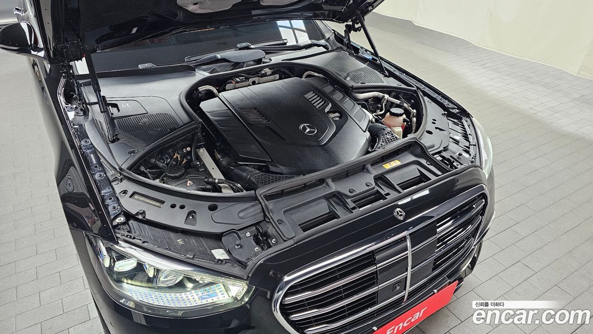 Mercedes-Benz S-Class 2021