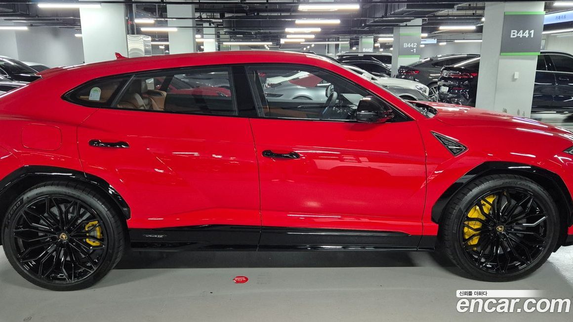 Lamborghini Urus 2025