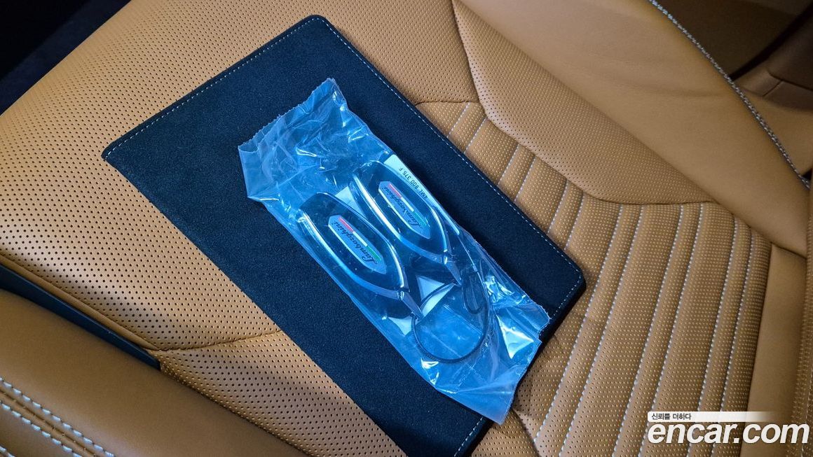 Lamborghini Urus 2025