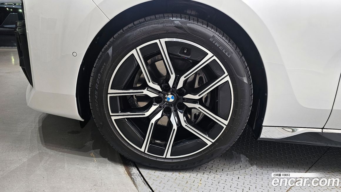 BMW 7-Series 2025