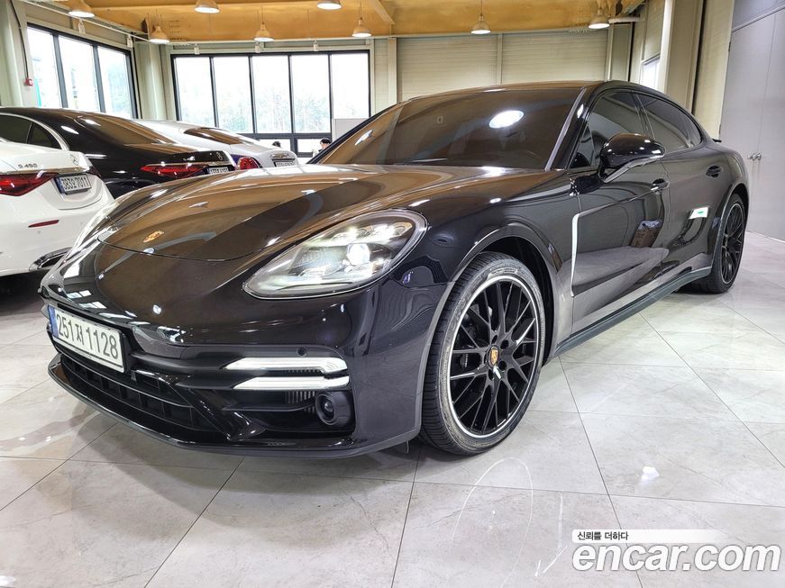 Porsche Panamera 2022