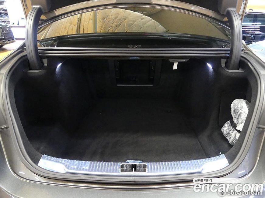 Mercedes-Benz S-Class 2022