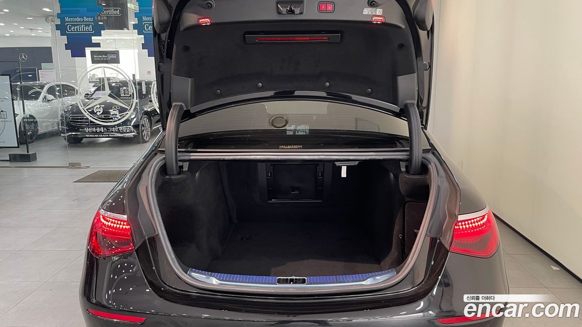 Mercedes-Benz S-Class 2026