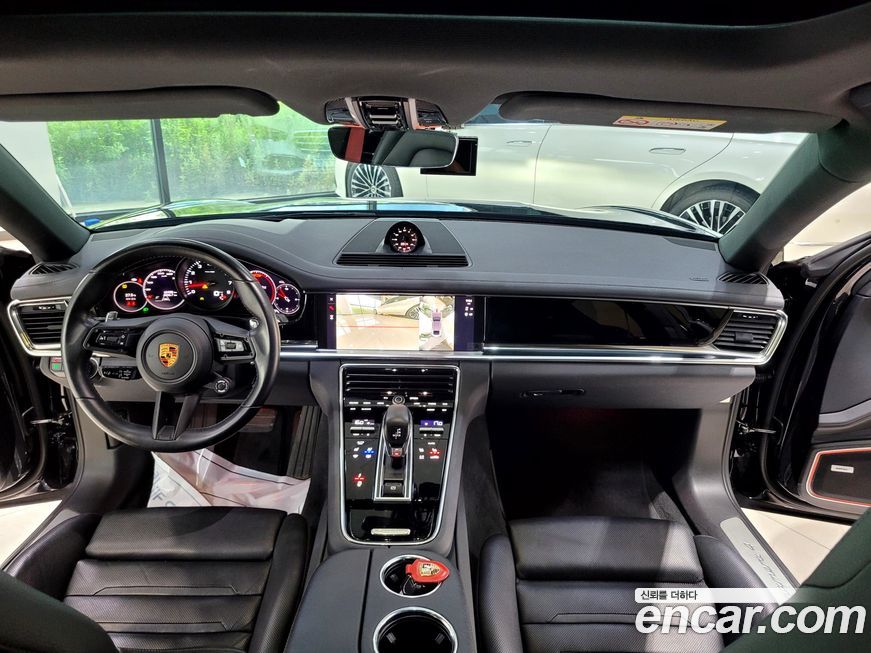 Porsche Panamera 2022