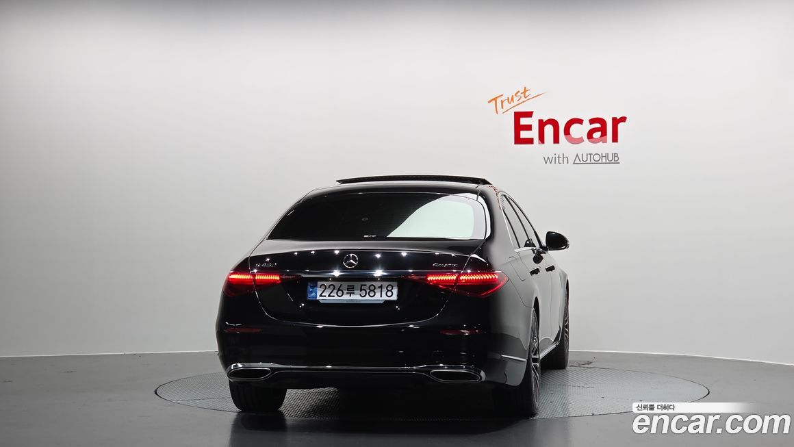 Mercedes-Benz S-Class 2024