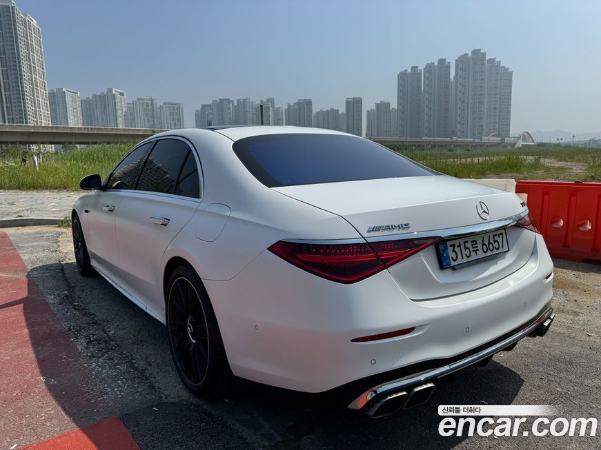 Mercedes-Benz S-Class 2024