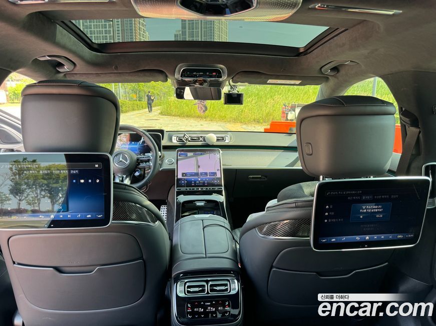 Mercedes-Benz S-Class 2024