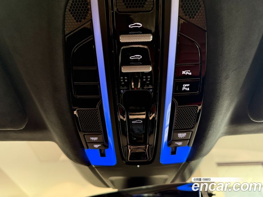 Porsche Panamera 2023