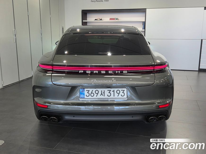 Porsche Panamera 2025