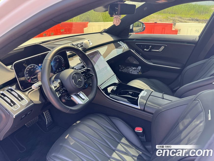 Mercedes-Benz S-Class 2024