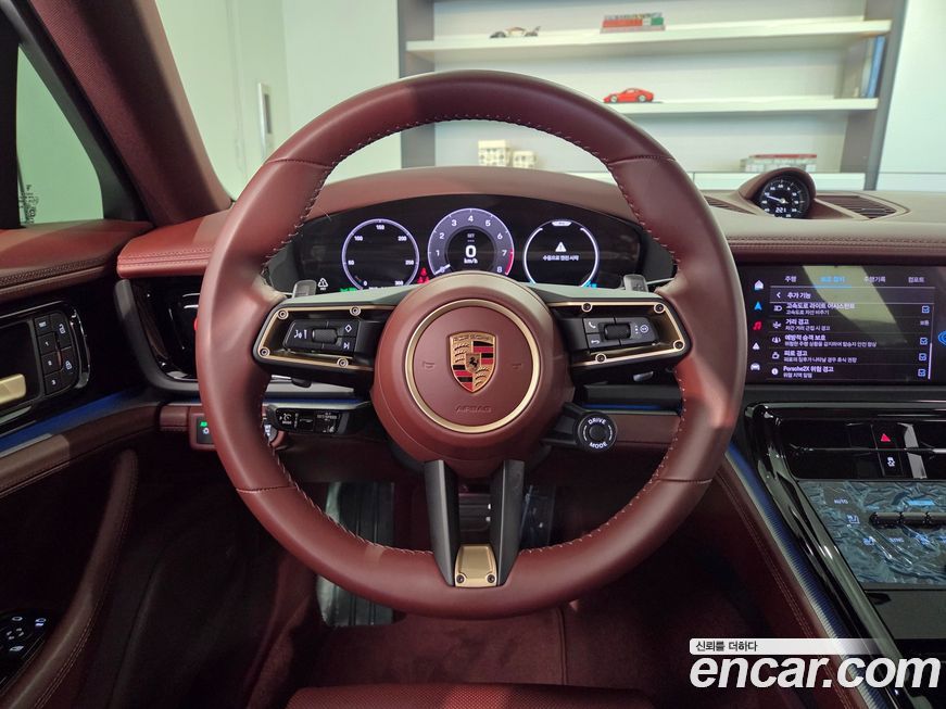 Porsche Panamera 2025