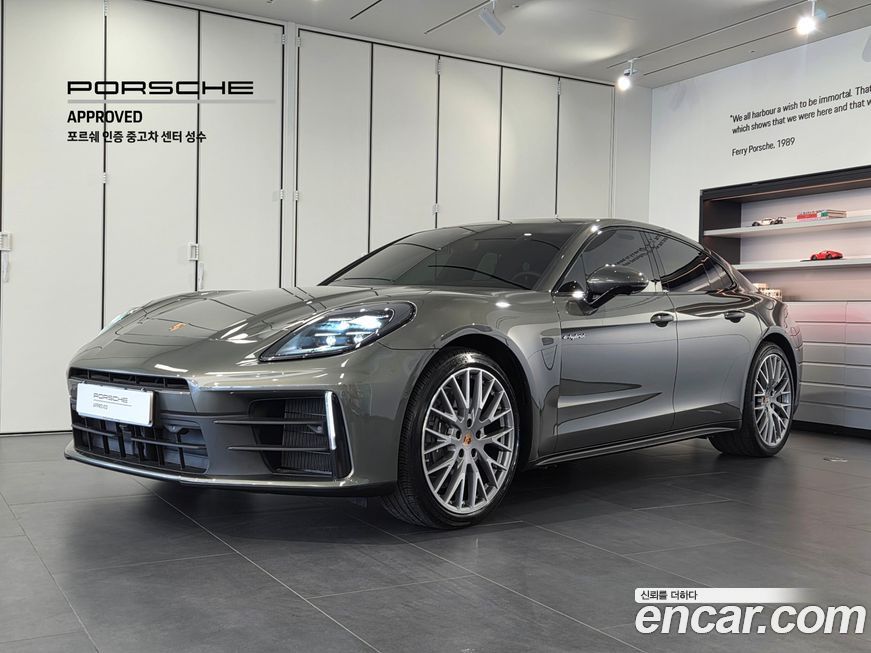 Porsche Panamera 2025