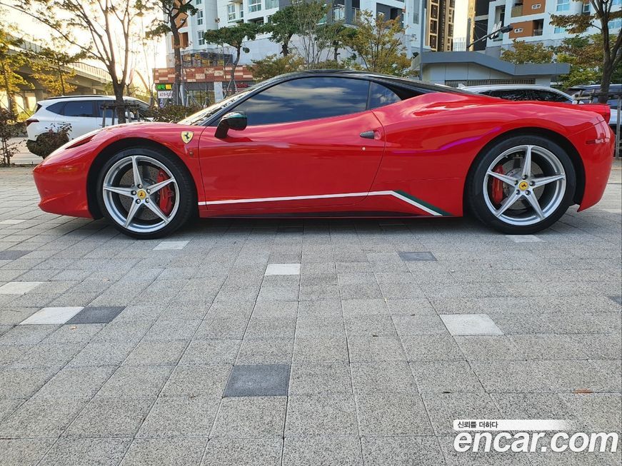 Ferrari 458 2013