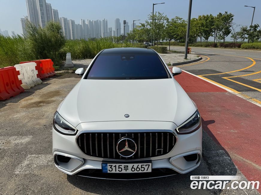 Mercedes-Benz S-Class 2024