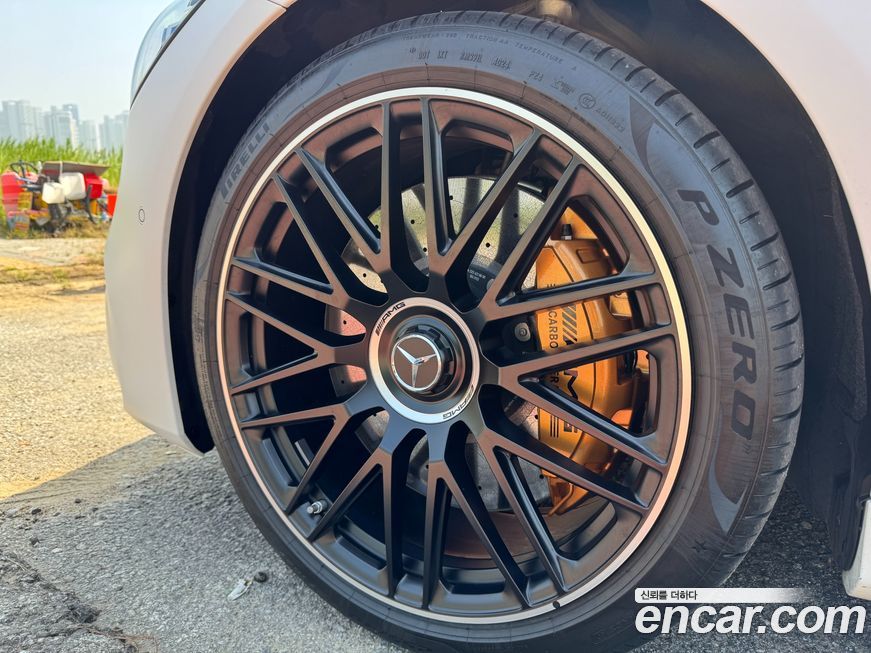 Mercedes-Benz S-Class 2024