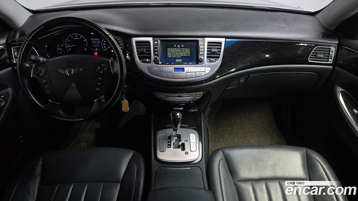 Hyundai Genesis 2012