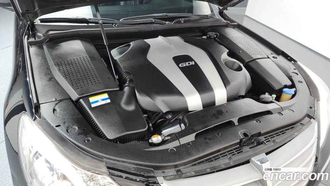 Hyundai Genesis 2012