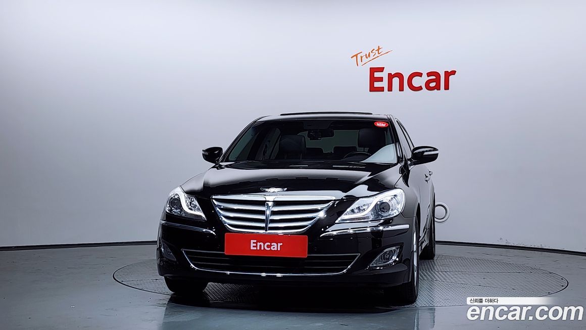 Hyundai Genesis 2012