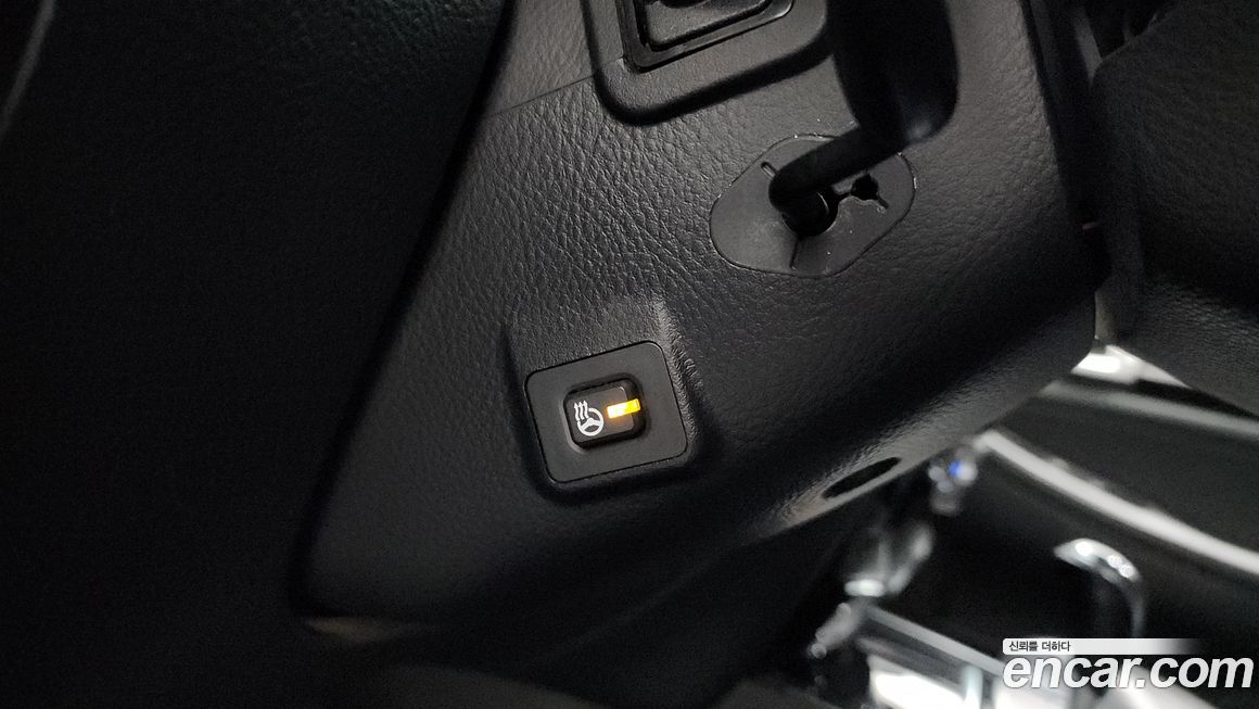 Hyundai Genesis 2012