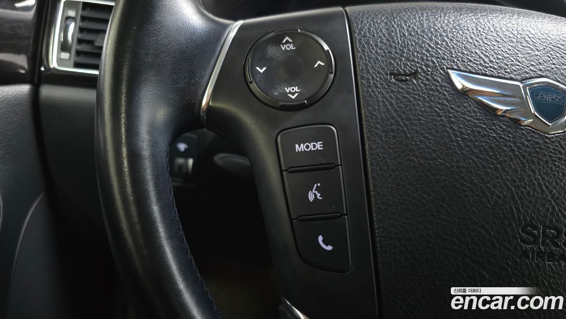 Hyundai Genesis 2012