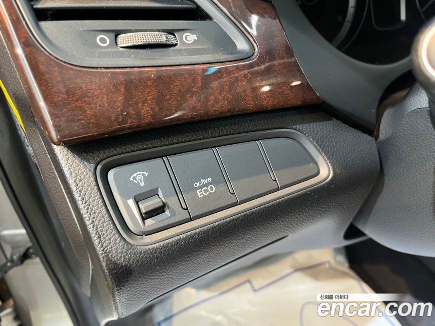 Hyundai Grandeur 2011