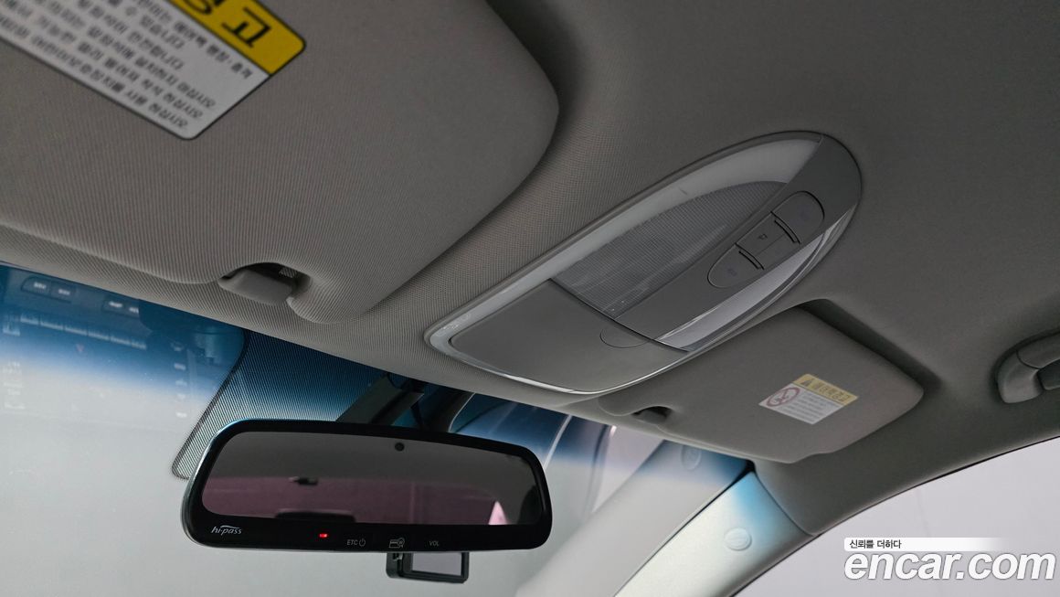 Hyundai Genesis 2012